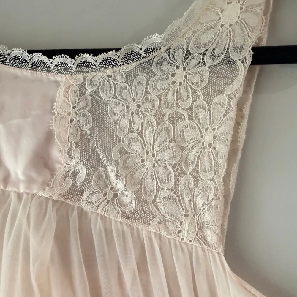 Unbranded Nightgown Womens OS Pink Good Vintage Lace Sheer Babydoll Lingerie